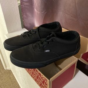 Boys size 7 Vans